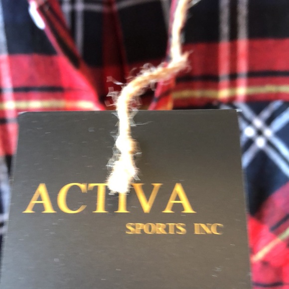 Plaid Button-Down Flannel Women’s Top - Picture 7 of 9